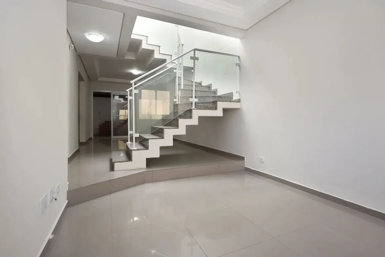 Sobrado em SANTA FELICIDADE com 132,51m²
