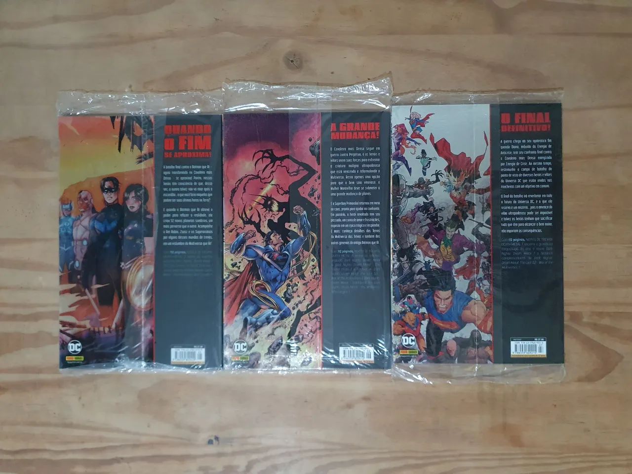 Lote Hq Quadrinho Batman Noite de trevas Metal e Death Metal Completas  - Foto 4