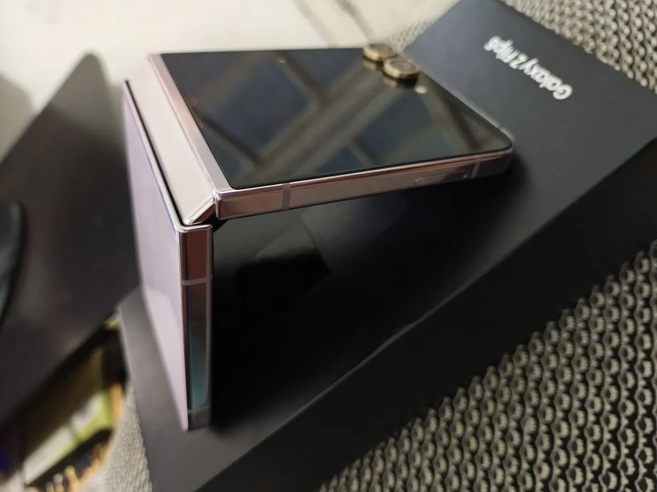 Samsung Galaxy Z Flip5 512GB  - Foto 3