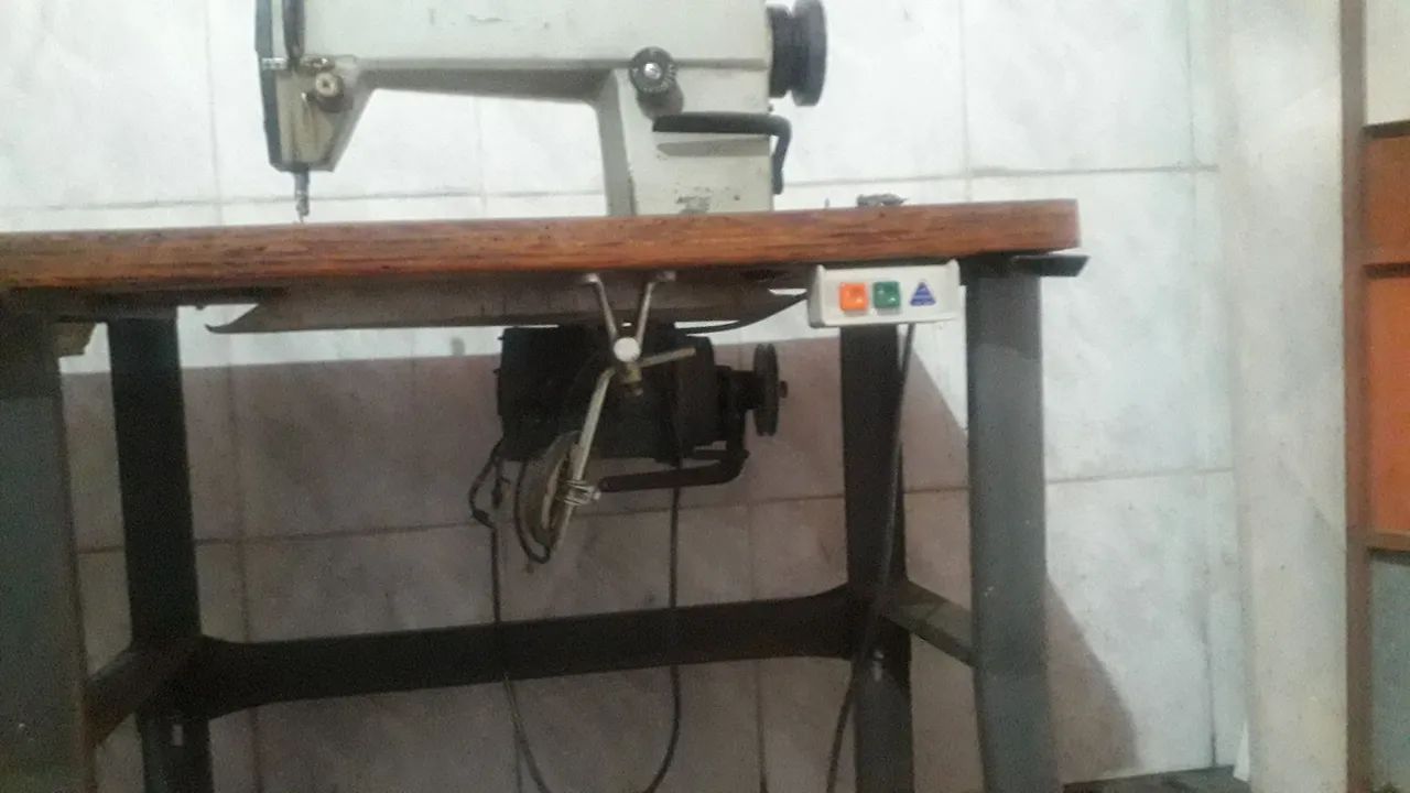 Máquina de costura industrial  - Foto 3
