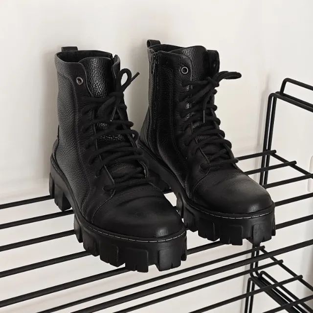coturno bota tratorada de couro legítimo - Foto 2