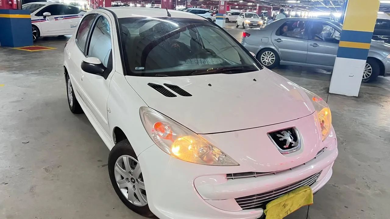 Peugeot 2013 1.4 Completo novíssimo 