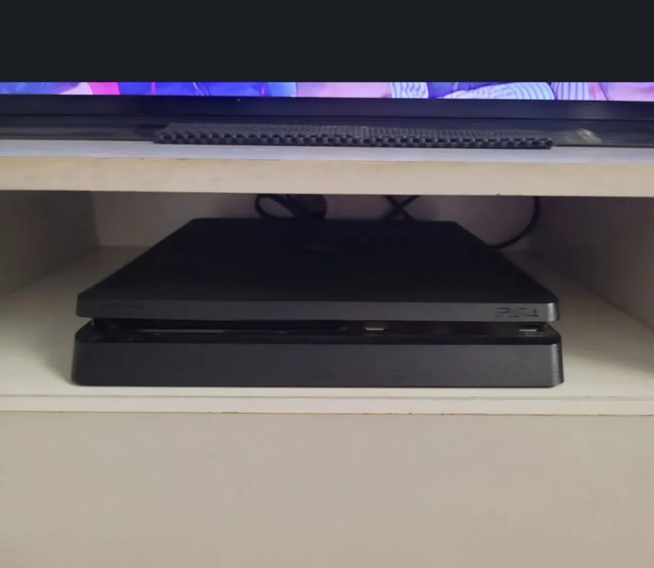 Playstation 4 Slim em ótimo estado