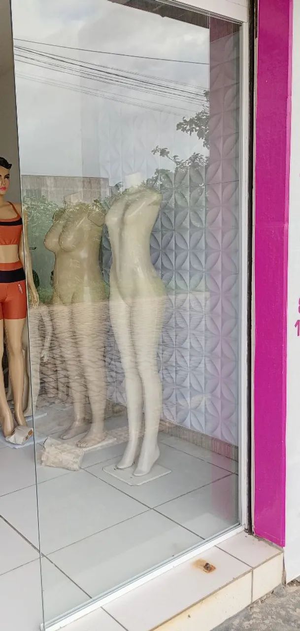 Vitrine de Vidro com Estrutura de Alumínio Branco.  - Foto 3