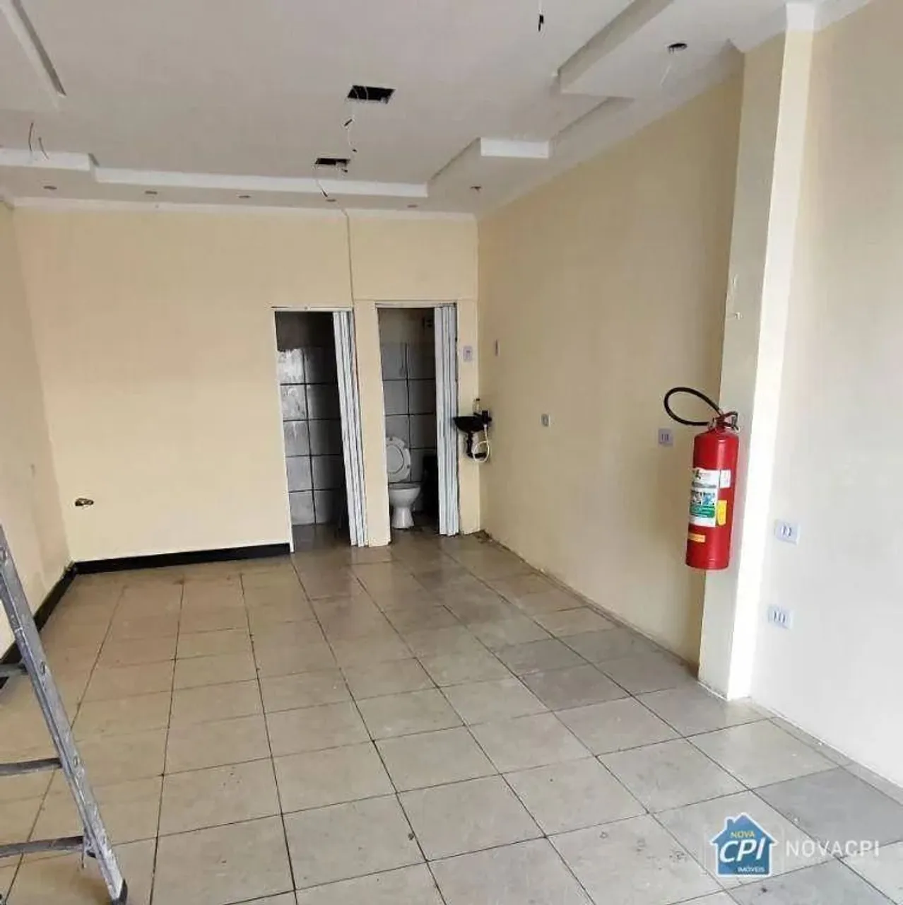 Sala para alugar na Aviação em Praia Grande/SP