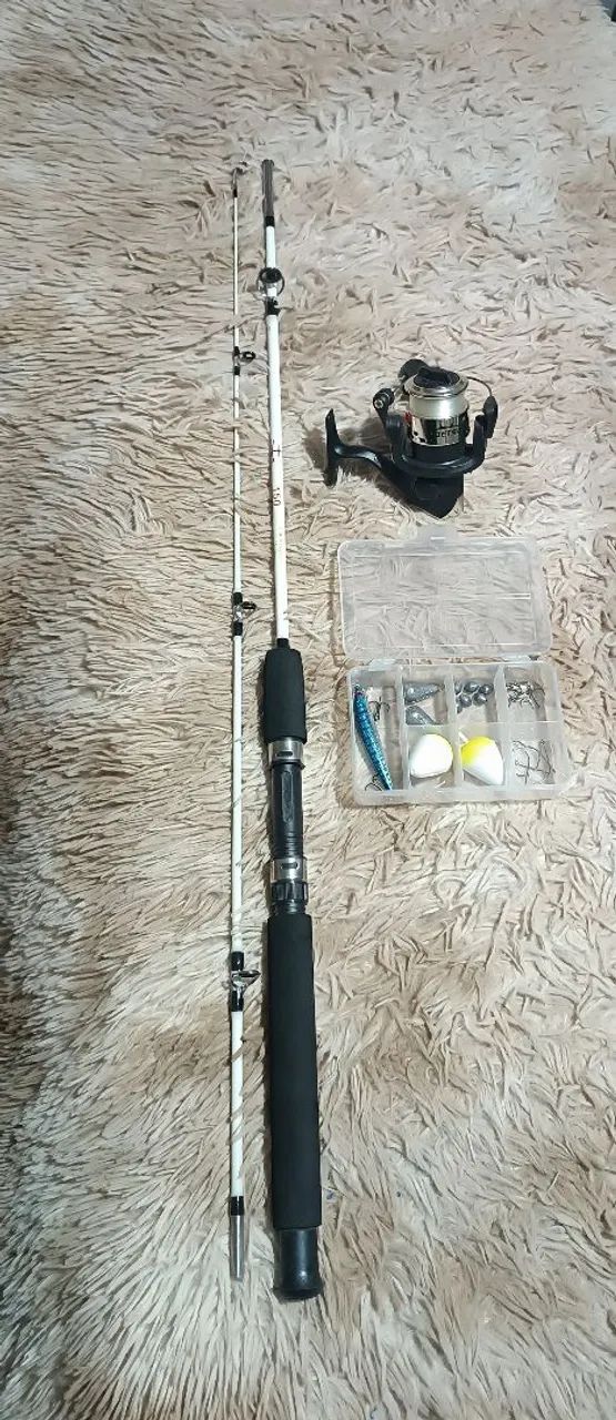Vara de pesca com molinete 
