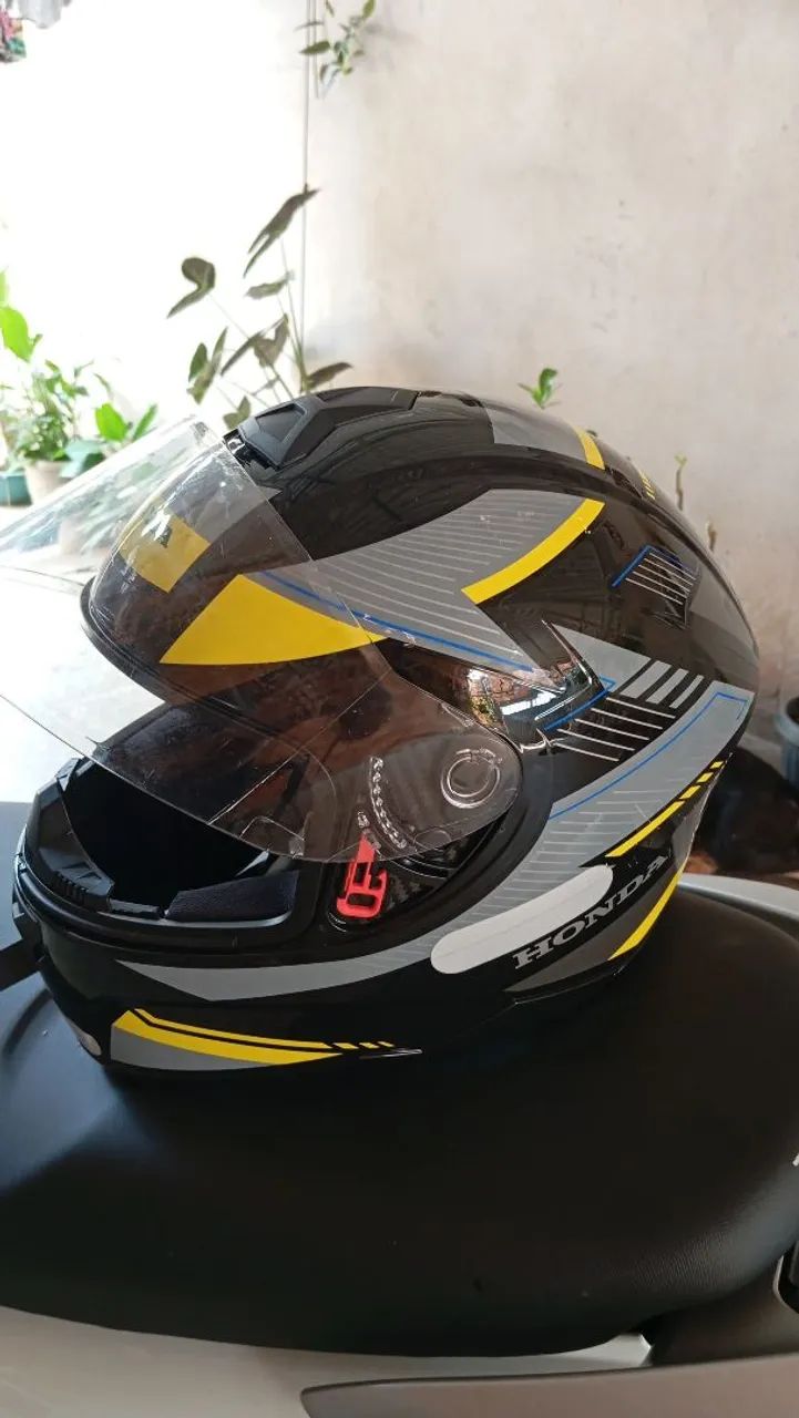 Capacete 64313446443523122