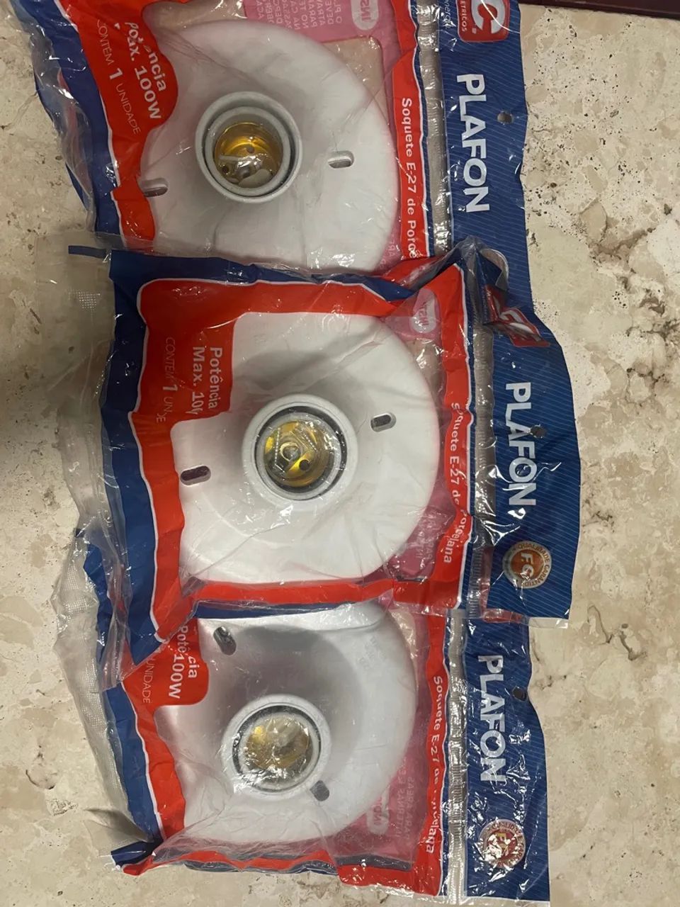 3 Soquete para Lâmpada E27 - Plafon - 100W