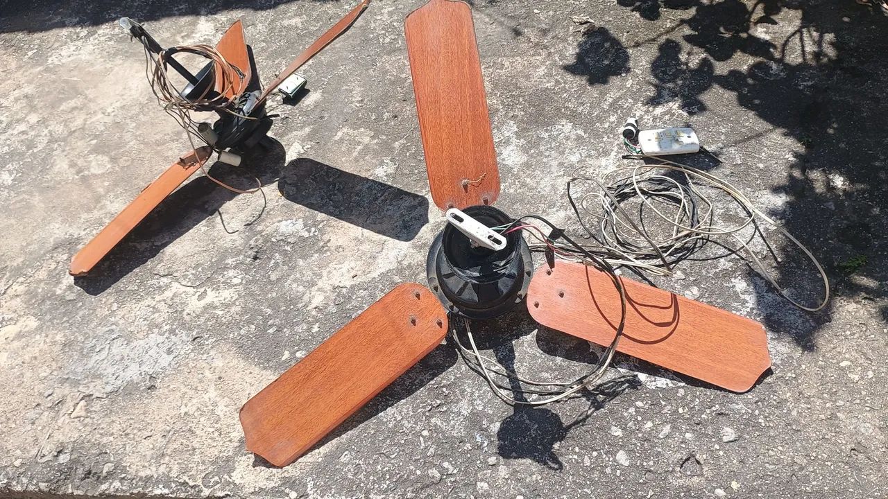 2 ventiladores de teto 3 pás 64302324313601121