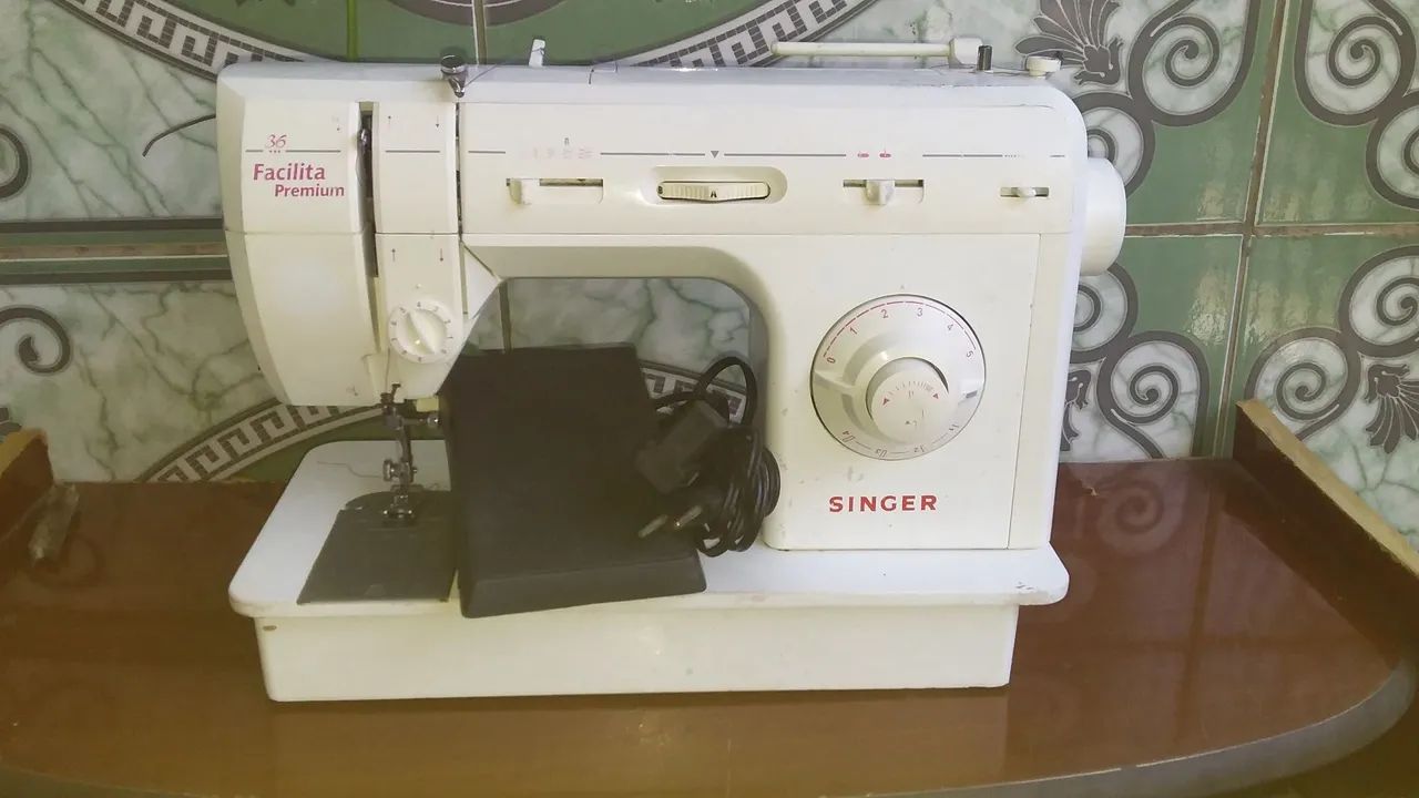 Máquina de Costura Singer Facilita Premium 36