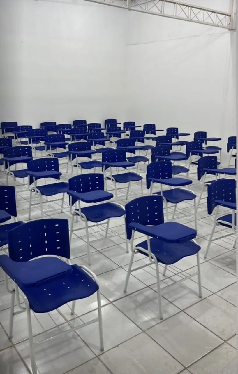 Cadeiras escolares com prancheta - Venda - Foto 2