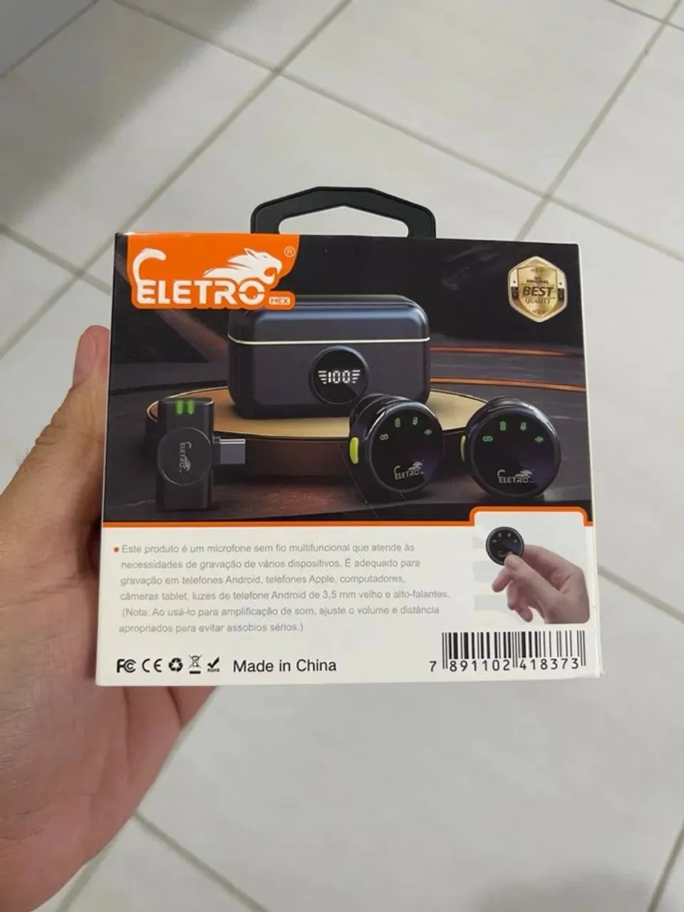 Microfone Lapela Sem Fio Com Digital Com 2 Microfones EL-1837 - Foto 3