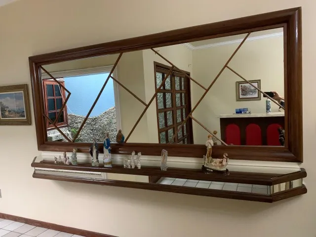 APARADOR COM ESPELHO