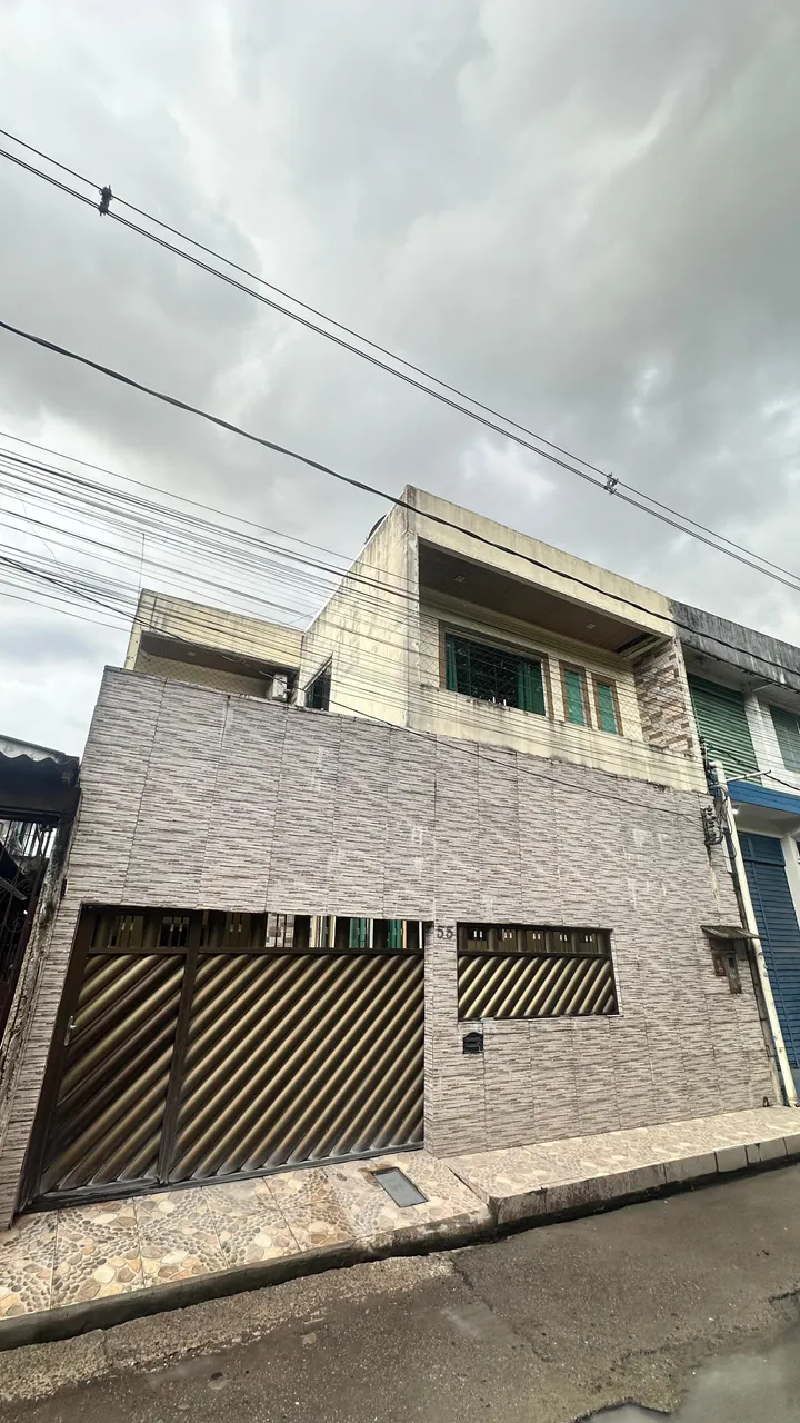 Vendo excelente casa mobiliada de 225m² no Distrito Industrial