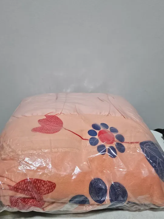 2 colchas de cama. Lençol para cama