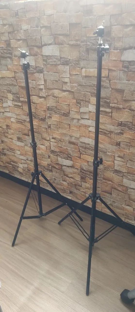 02 (dois) Tripé Universal de Segurança Total para Câmeras, Telefones Celulares etc.