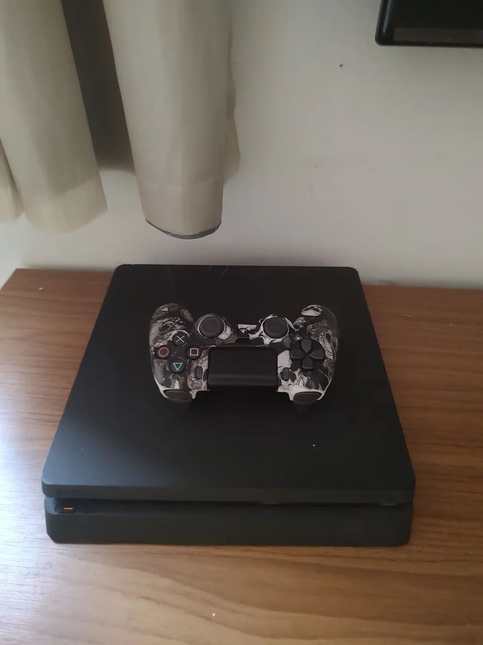 Ps4 com controle NOVO 