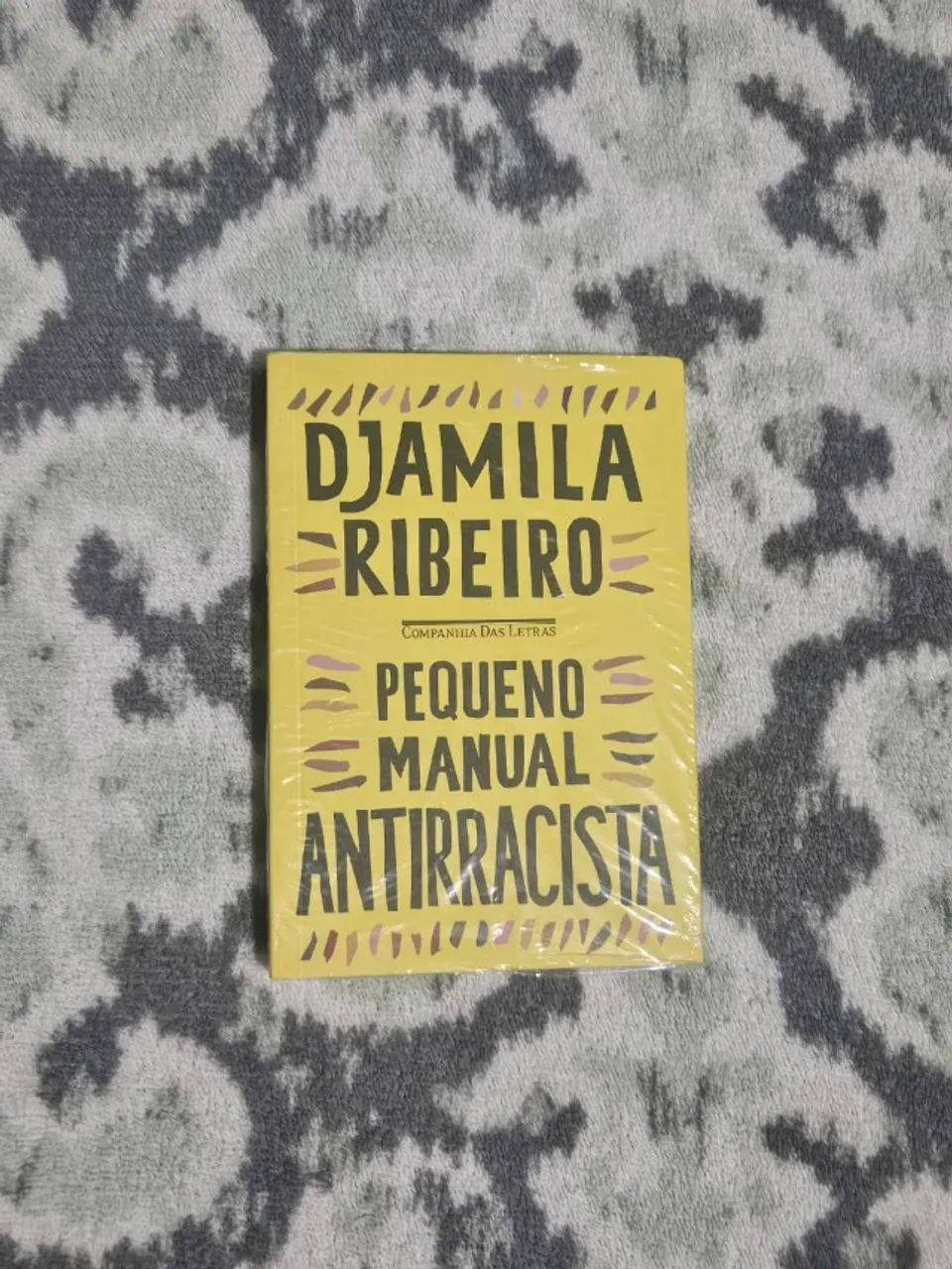 Livro - Pequeno Manual Antirracista - Djamila Ribeiro  - Foto 2