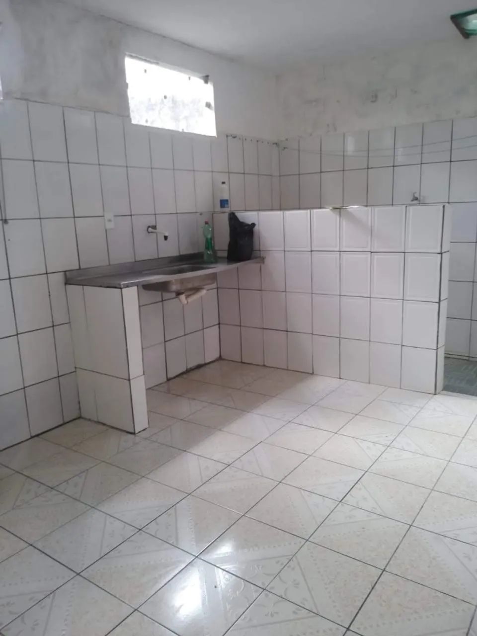 Vende-se Casa / Troco por carro com volta - Foto 4