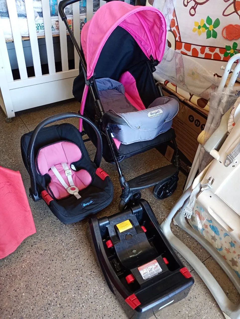 Carrinho de bebê completo com bebê conforto kit 4 peças 
