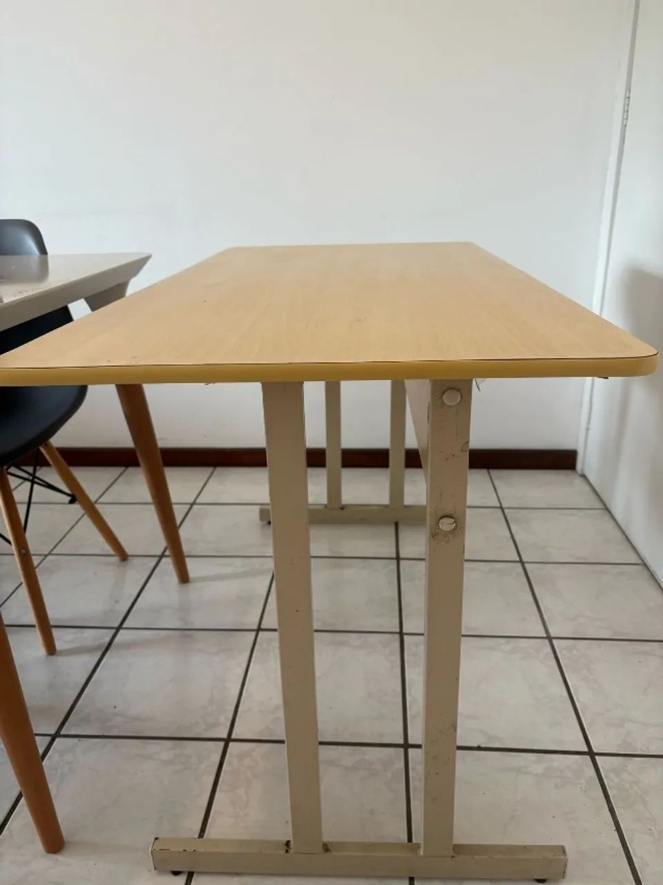 Mesa de estudos - Foto 2