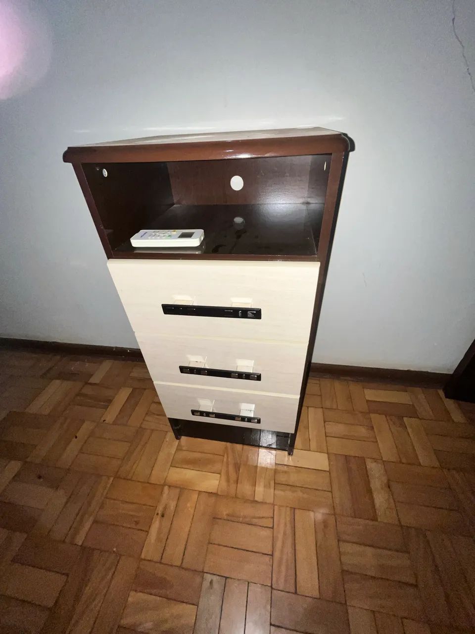 Aparador pequeno64319599897475120