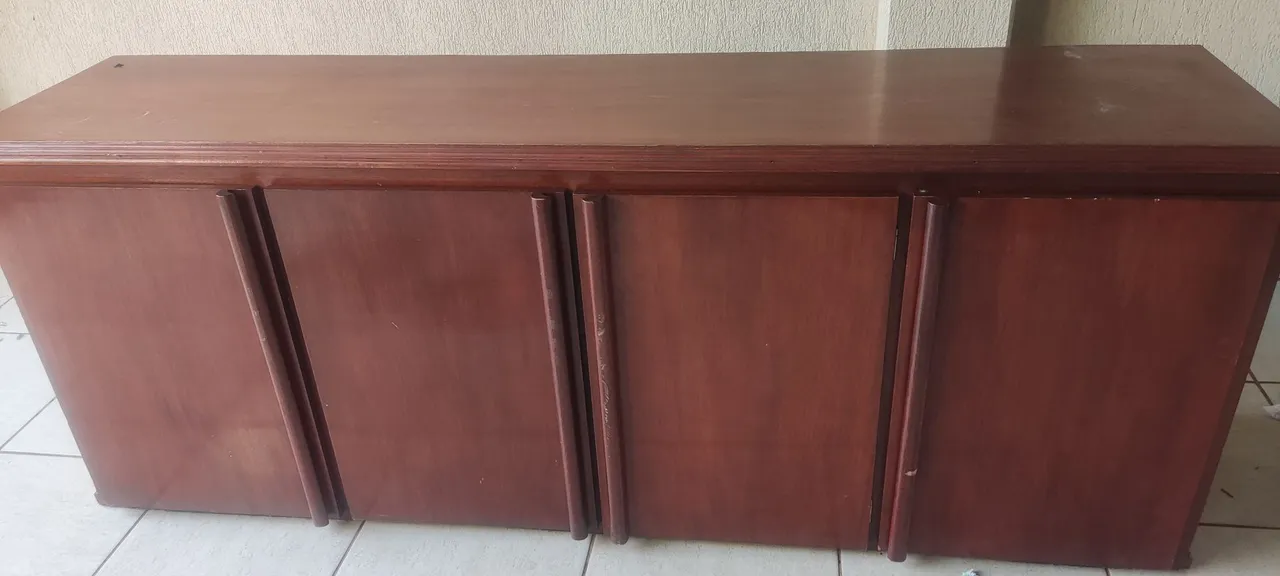Aparador de madeira nobre para sala ou quarto