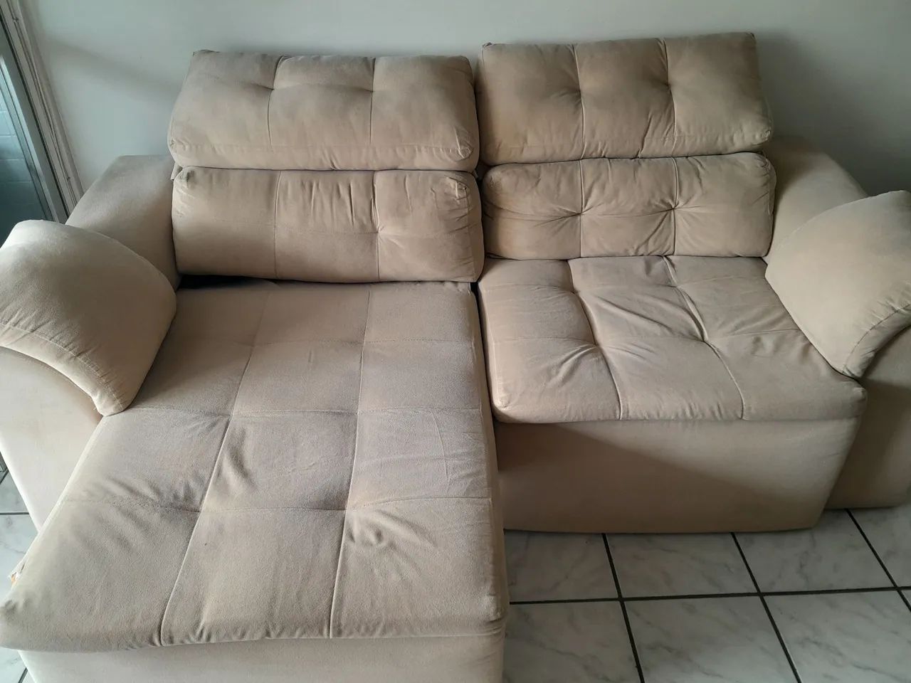 Sofá de canto confortável e espaçoso7