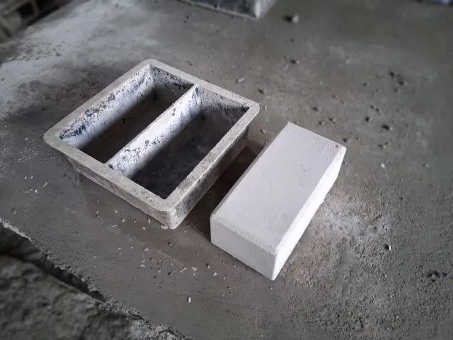 Forma de paver 10x20x8 cm