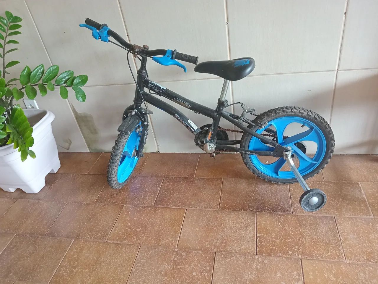 Bicicleta Infantil Aro 16 com Rodas Azul - Foto 2