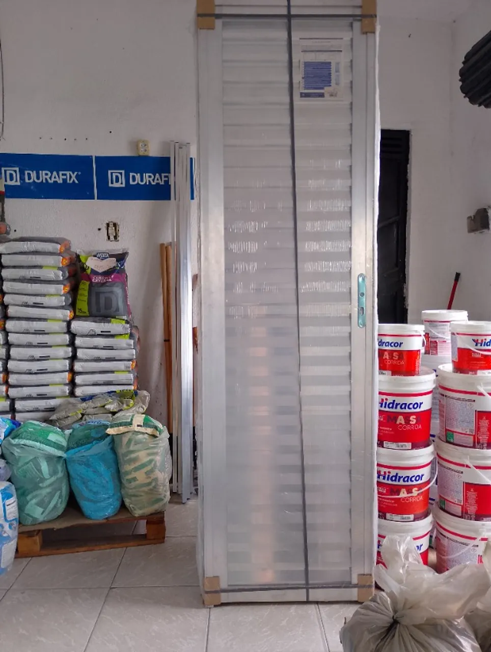 Promoção de porta alumínio natural