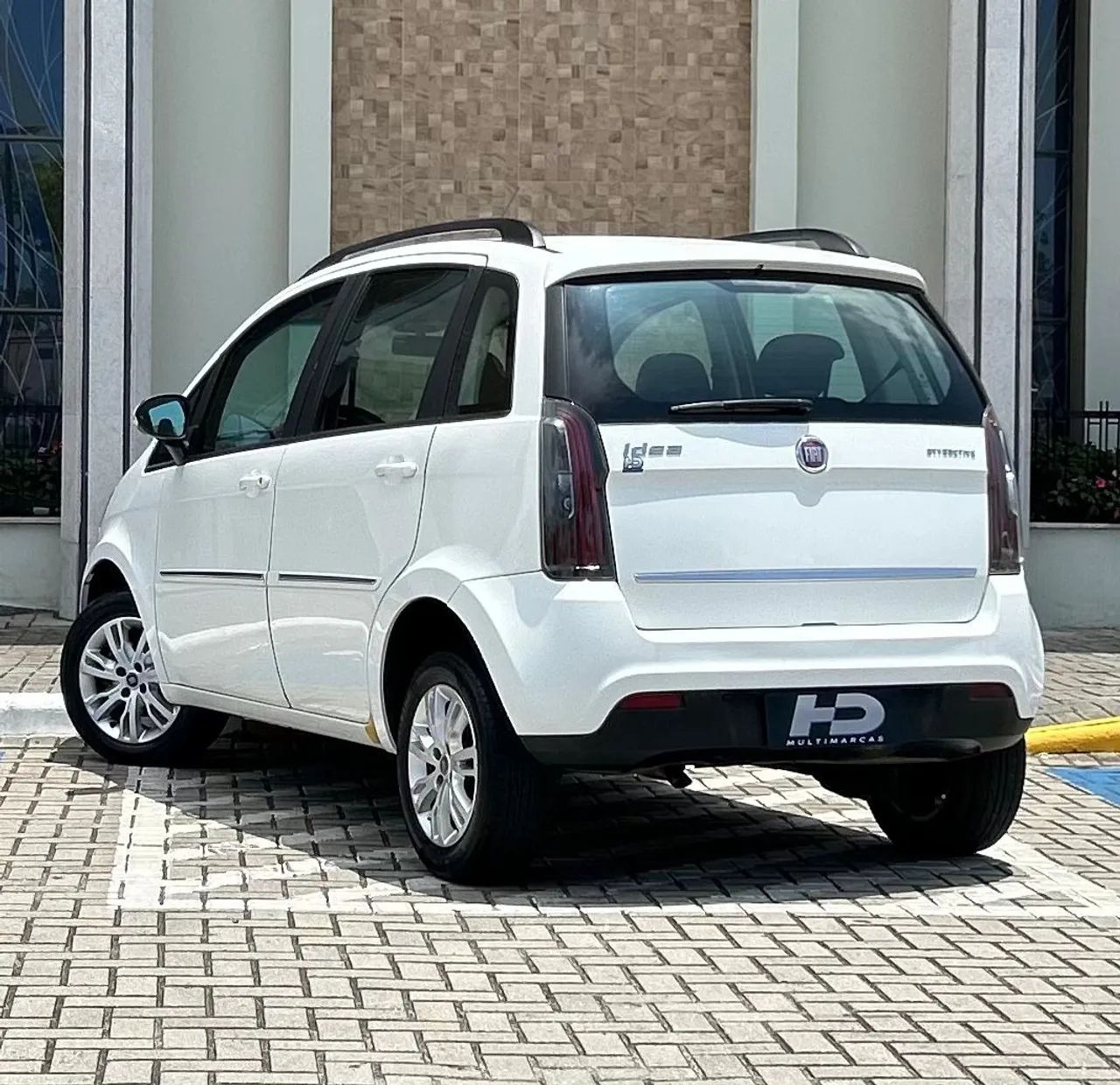 Fiat Idea Attractive 1.4 Fire Flex 8V 5P 2014 - Foto 4