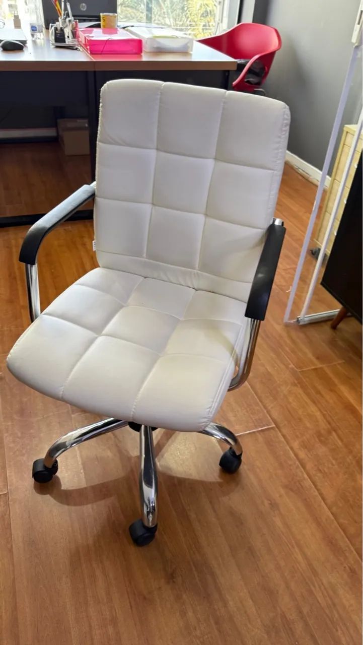 Cadeira de Escritório Branca com Rodinhas - Foto 5