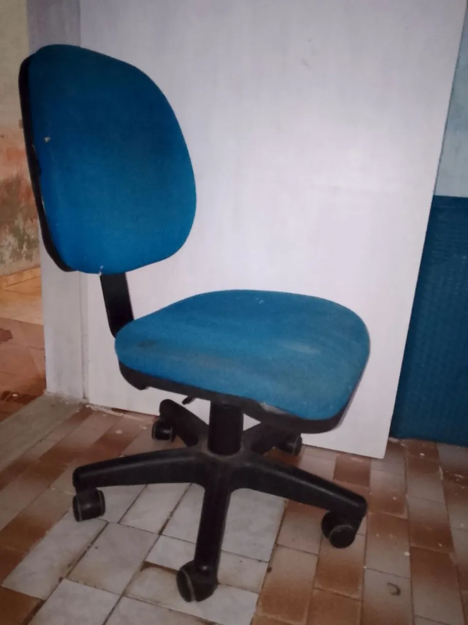 Cadeira de escritório azul