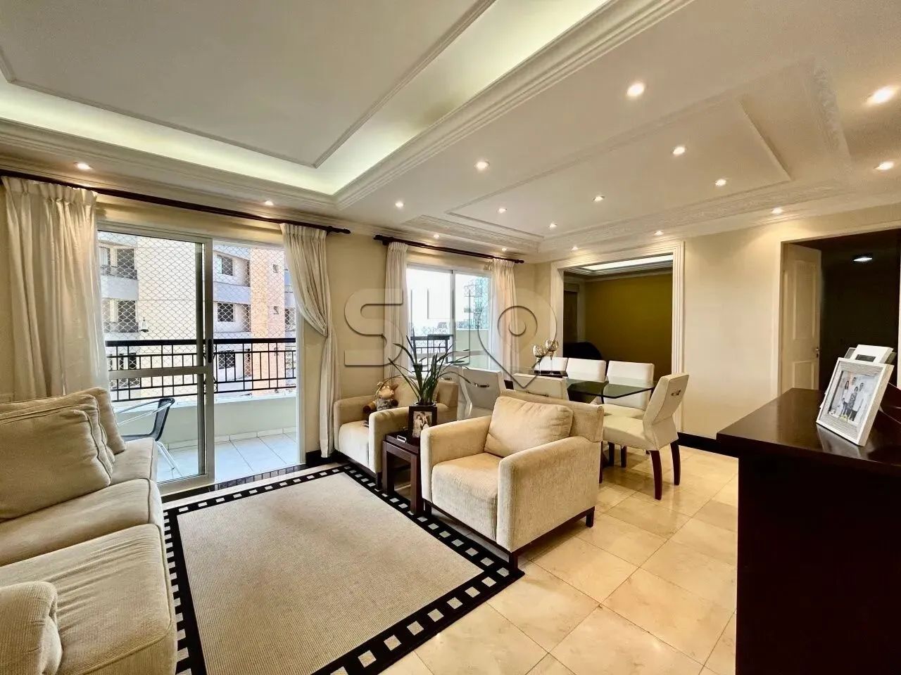 Apartamento mobiliado em Perdizes com 126m² | 3 Vagas de Garagem