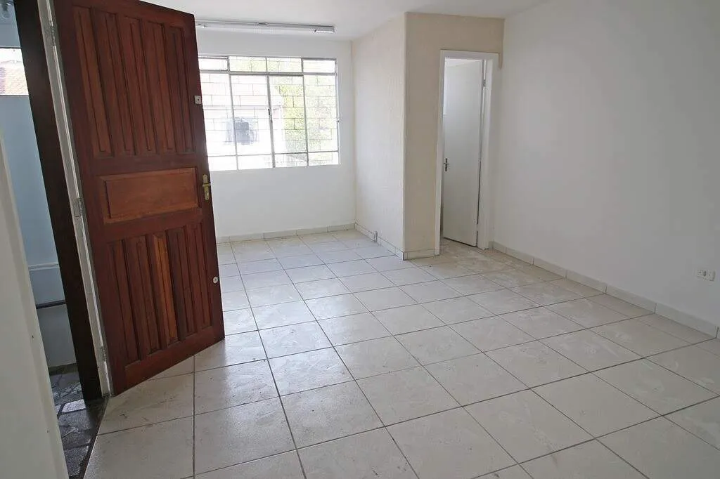 Sala comercial para locação no Centro de São José dos Pinhais