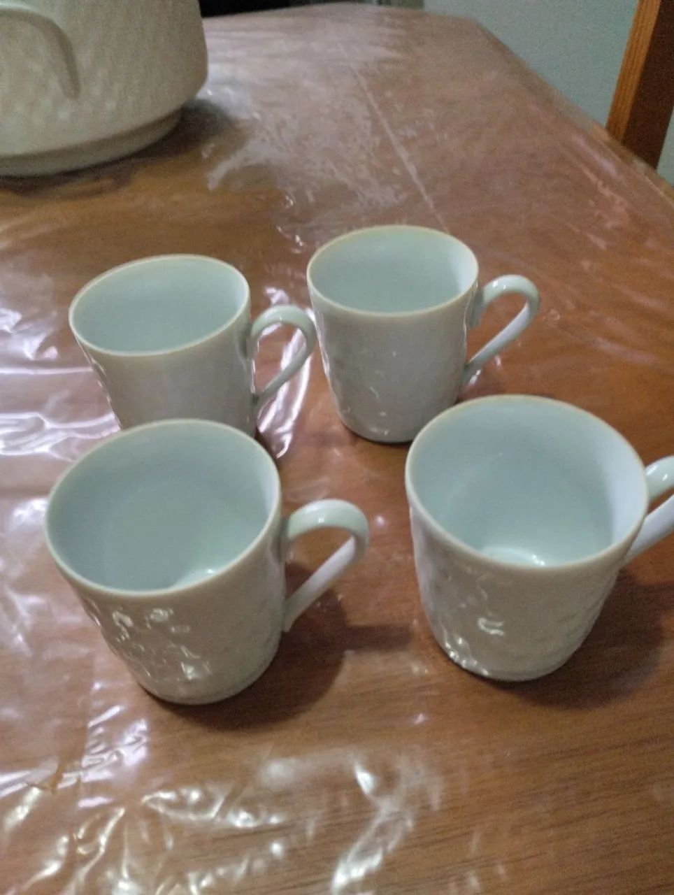 Sopeira e xícaras de porcelana antiga - Foto 4