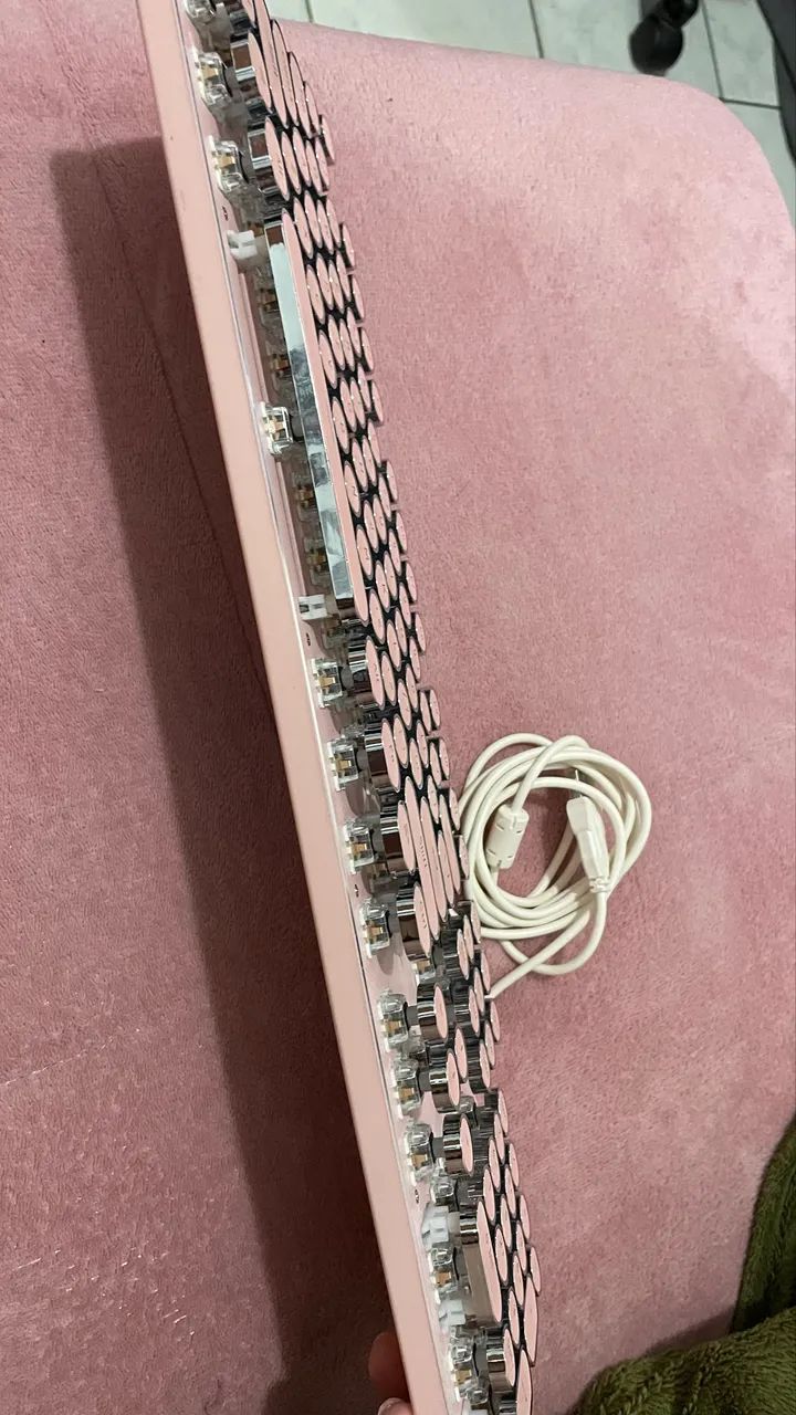 Teclado Mecânico Retrô Rosa com LED  - Foto 2