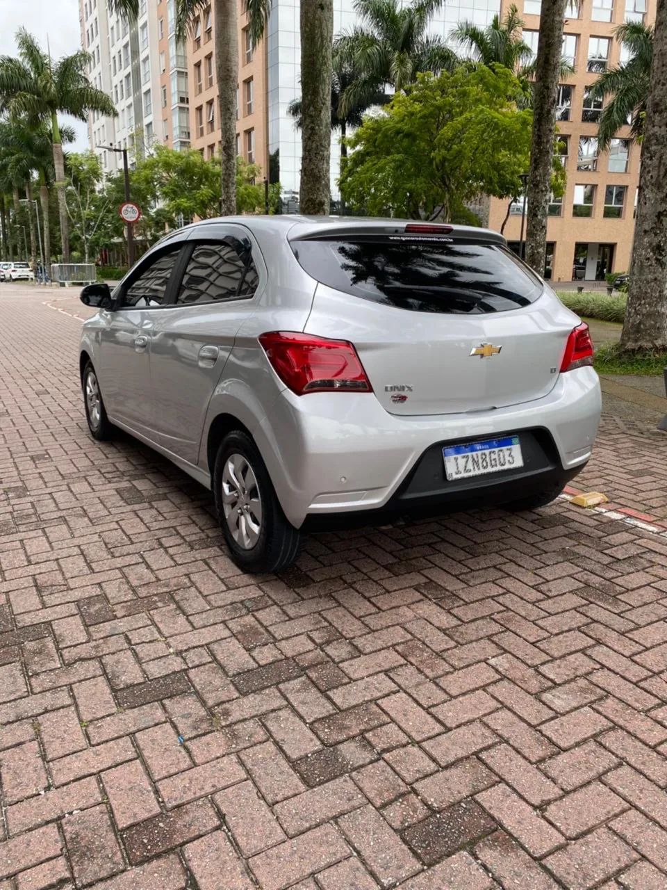 Chevrolet Onix Hatch LT 1.0 8V Flex Mec. 4P 2019 - Foto 4