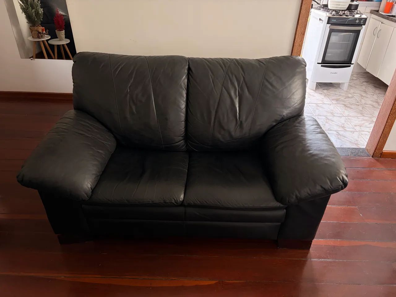 Sofá de Couro Legítimo - Excelente Estado (não é courino) - Foto 2