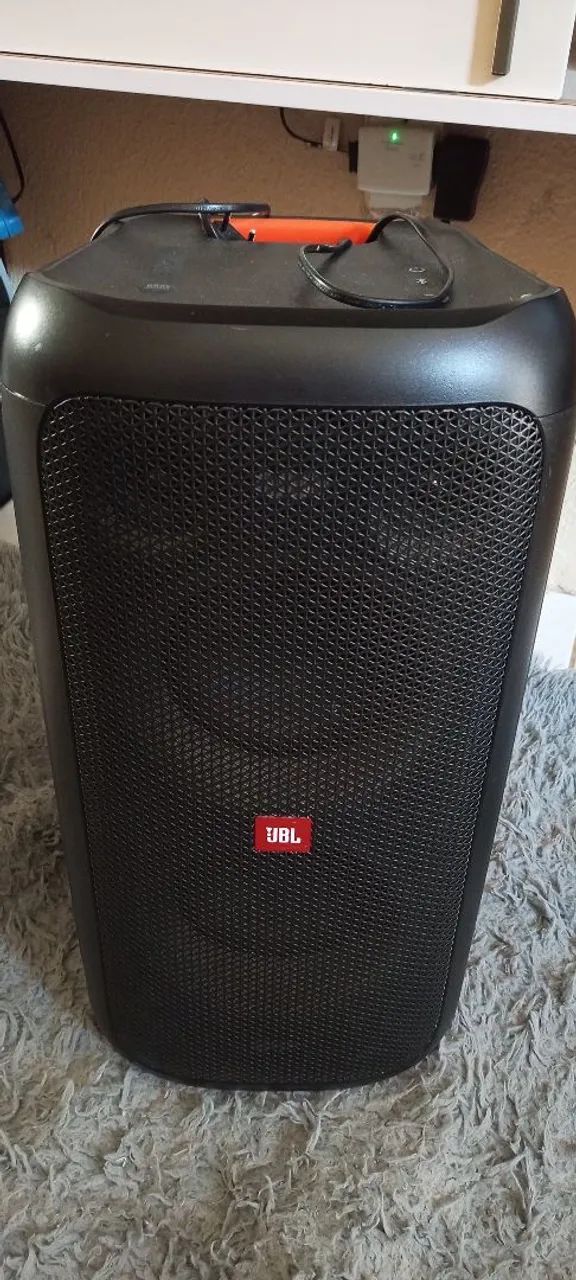 JBL partibox 100