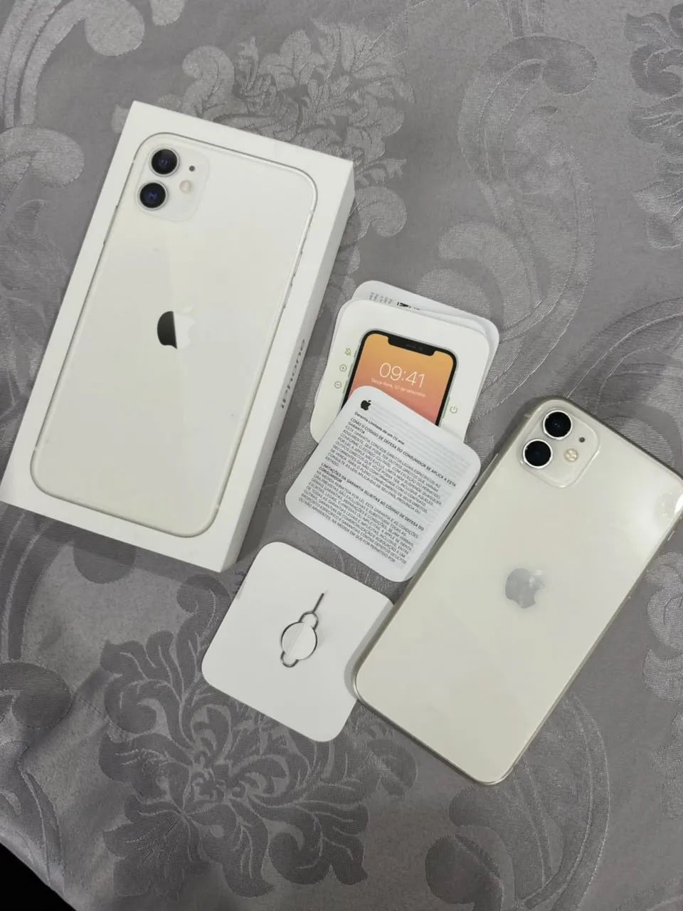 iPhone 11 excelente estado 