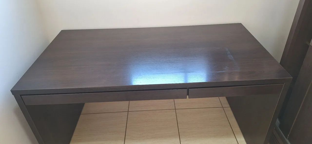 Mesa de escritório com 2 gavetas - Foto 3