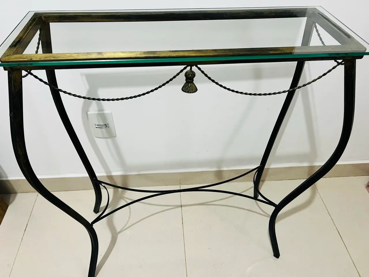 Aparador de ferro com tampo vidro  - Foto 4