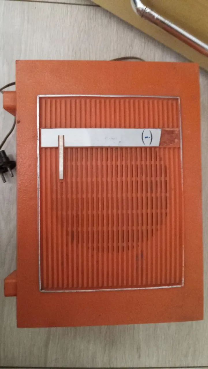 Rádio vitrola interplan 75