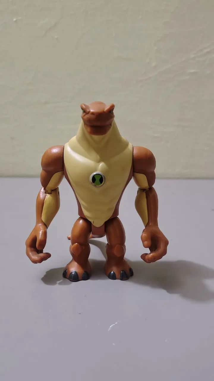 Enormossauro Ben 10 Alien Force Bandai Usado 