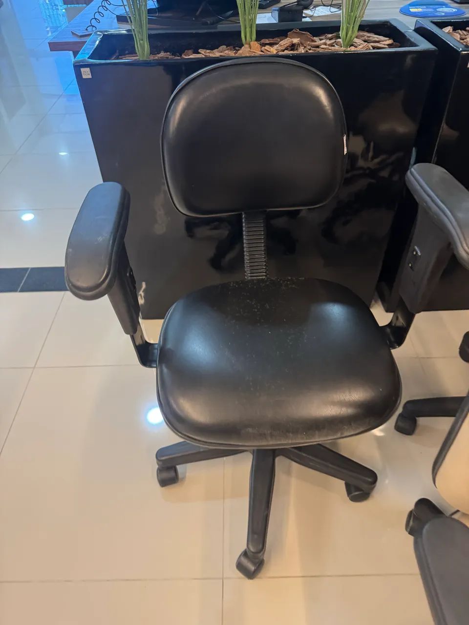 Cadeiras de escritório - Foto 2