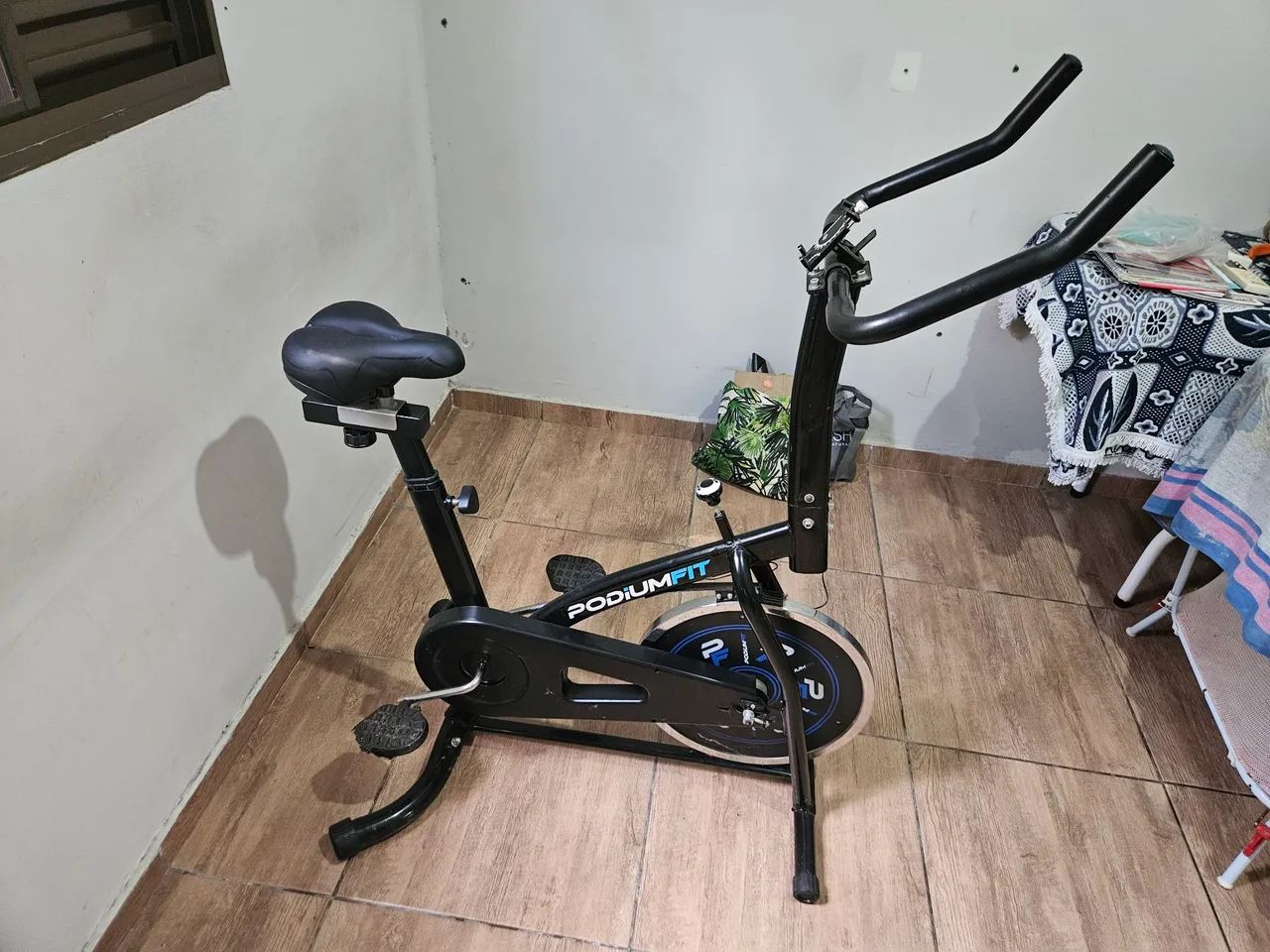 Bicicleta Ergométrica Podiumfit - Foto 3