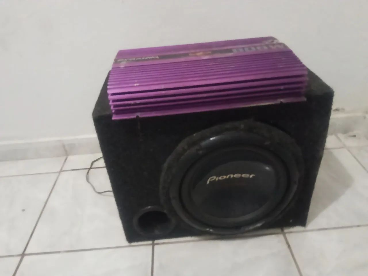 Vende-se caixa de som com piramedi - Foto 2
