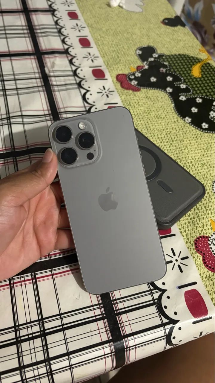 iPhone 15 pro max - Foto 4